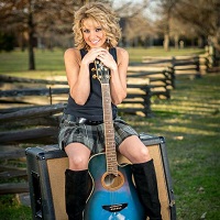 Singer Songwriter Sara Simmons